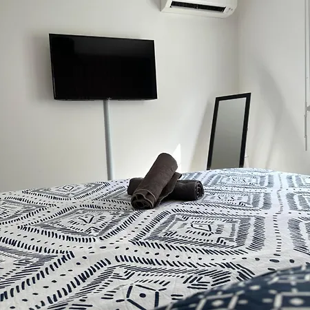 Bel Appartement Au Calme Avec Parking Menton Exterior foto